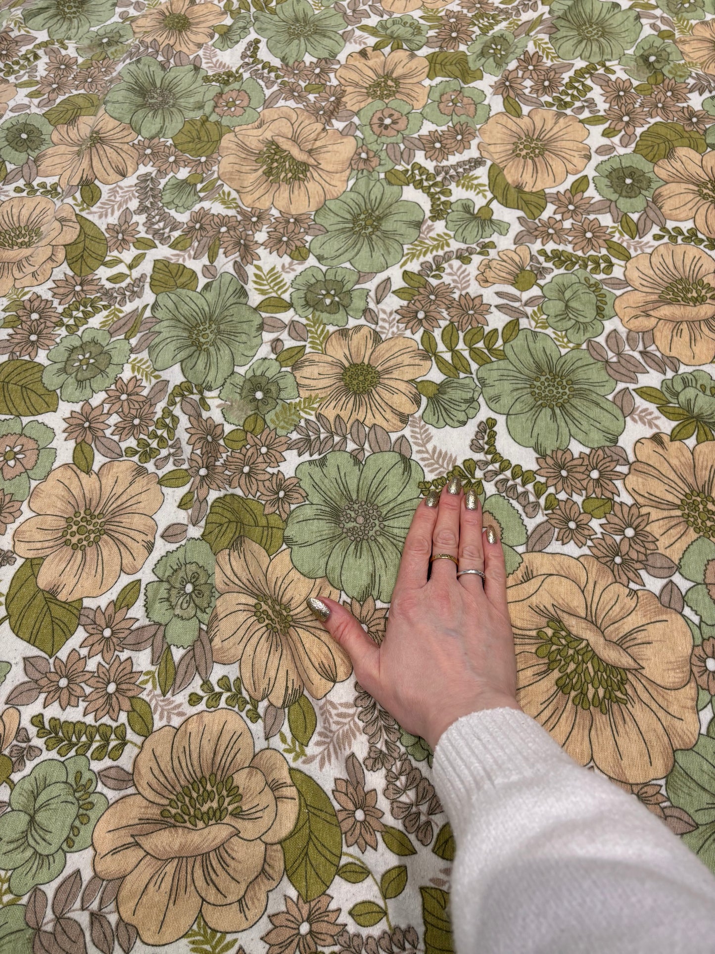 Green vintage floral